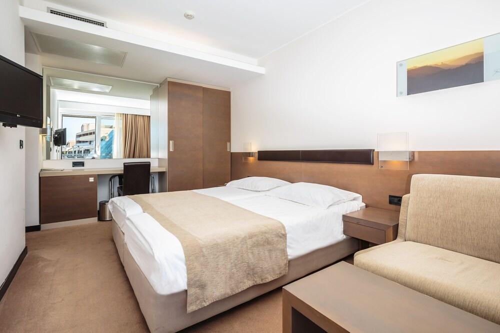 פורץ Hotel Molindrio Plava Laguna מראה חיצוני תמונה