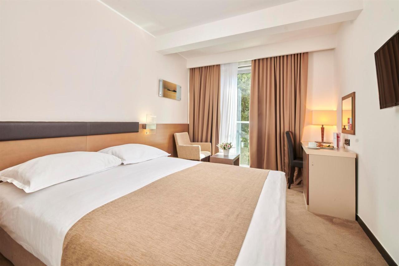 פורץ Hotel Molindrio Plava Laguna מראה חיצוני תמונה