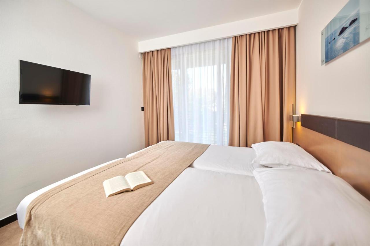 פורץ Hotel Molindrio Plava Laguna מראה חיצוני תמונה
