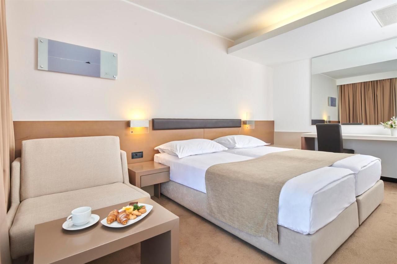 פורץ Hotel Molindrio Plava Laguna מראה חיצוני תמונה
